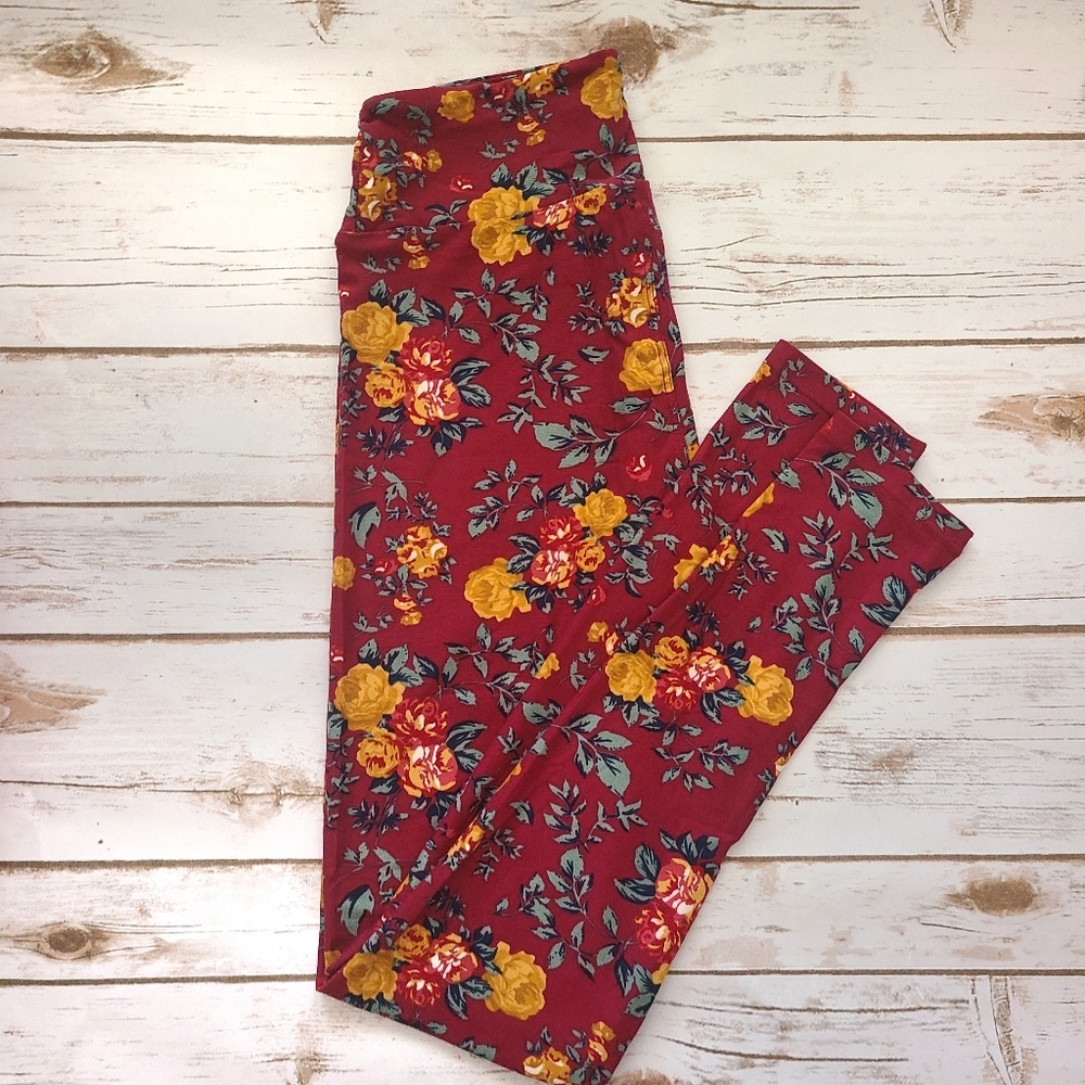 NWOT LuLaRoe OS Leggings